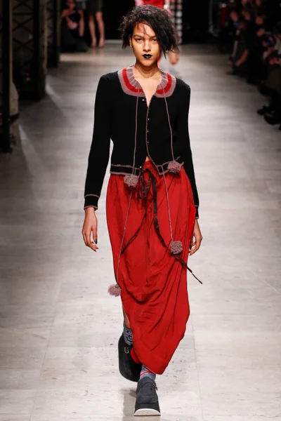 Look 3